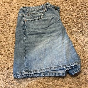 Zara Medium wash denim shorts